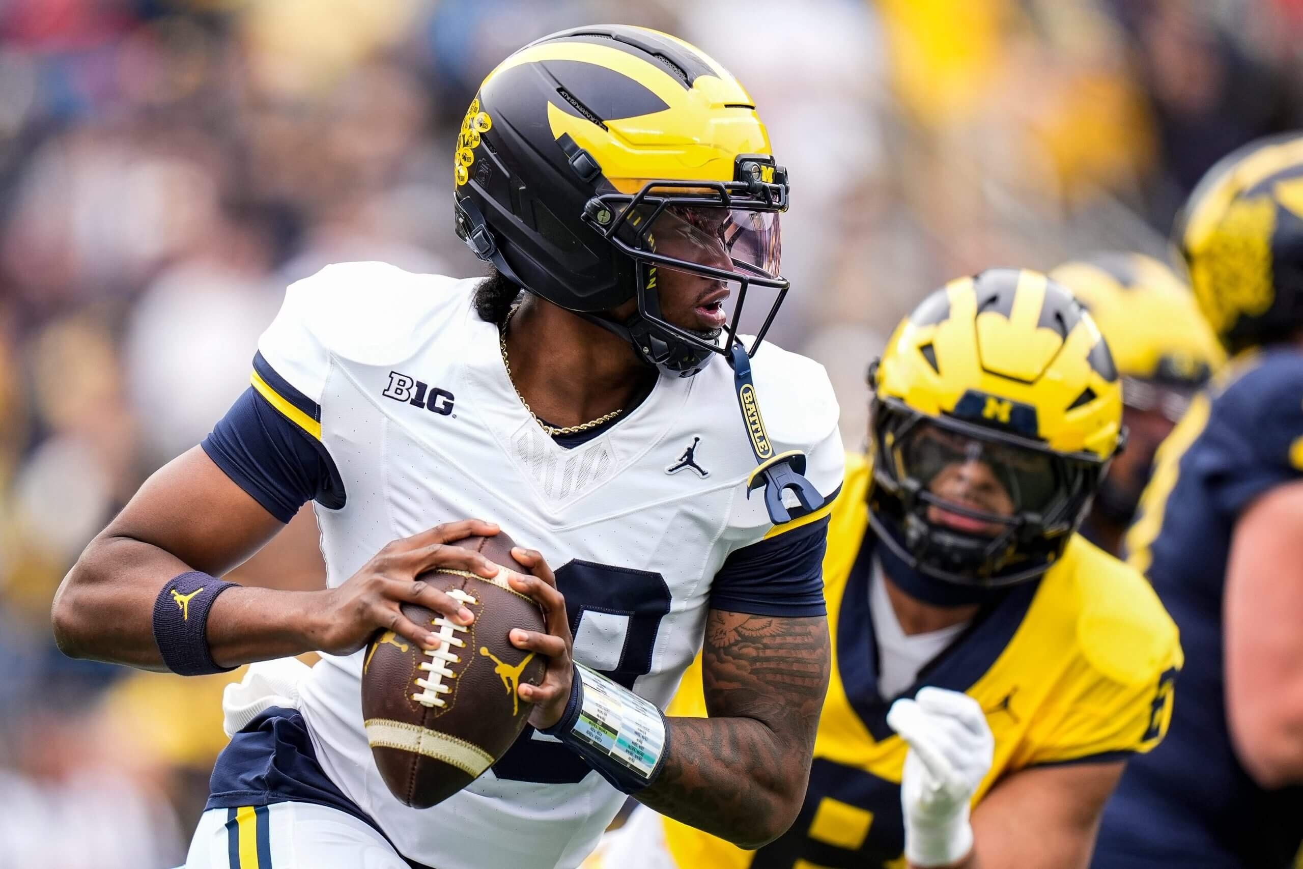 Michigan Spring Football Scrimmage Ends 7-6: O’Meara’s Late TD, Underwood’s 22-Yard Pass, Freshman Tommy Carr Throws for