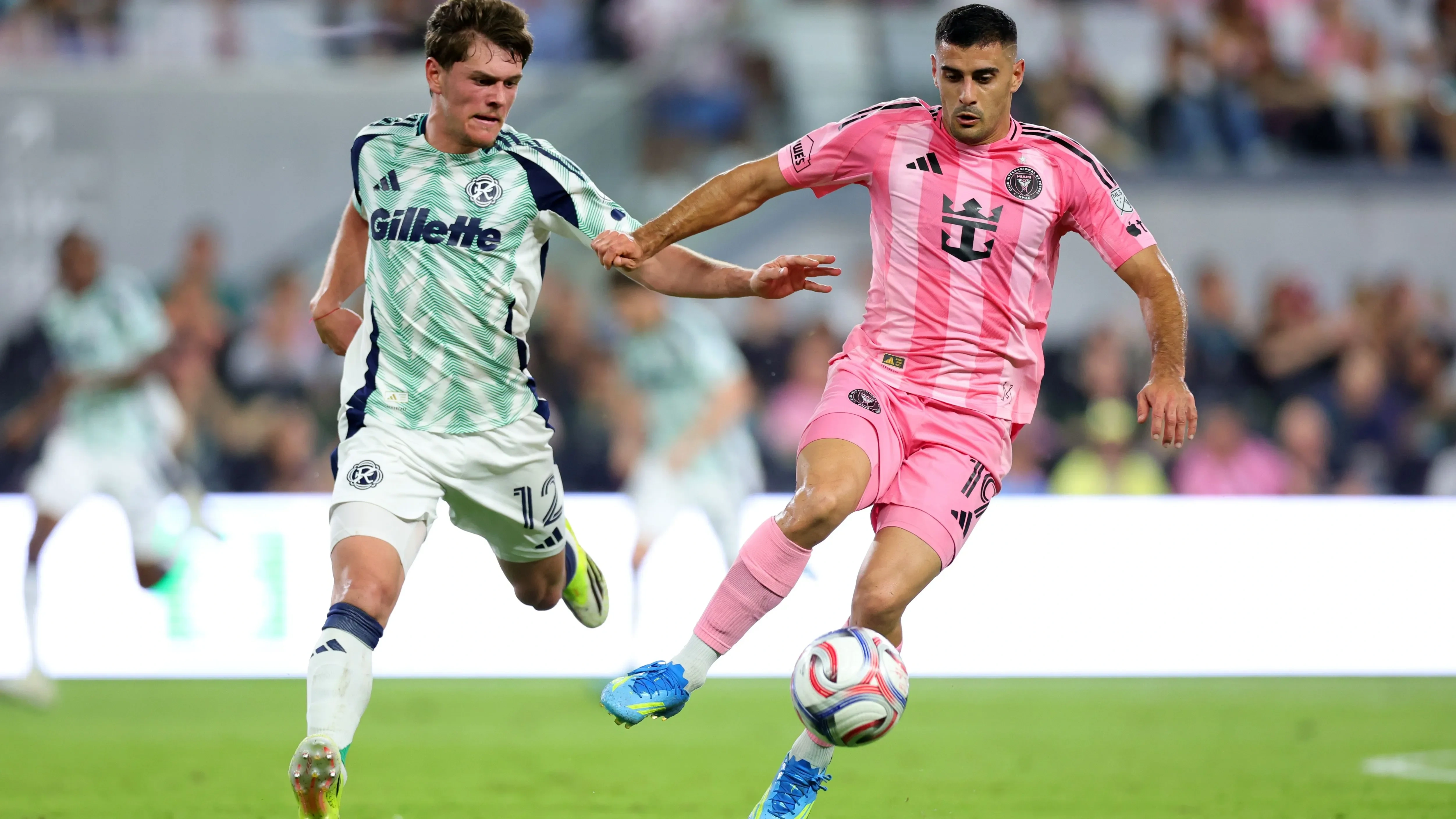 Suarez assists Berterame as Inter Miami draws 1-1 with Revs