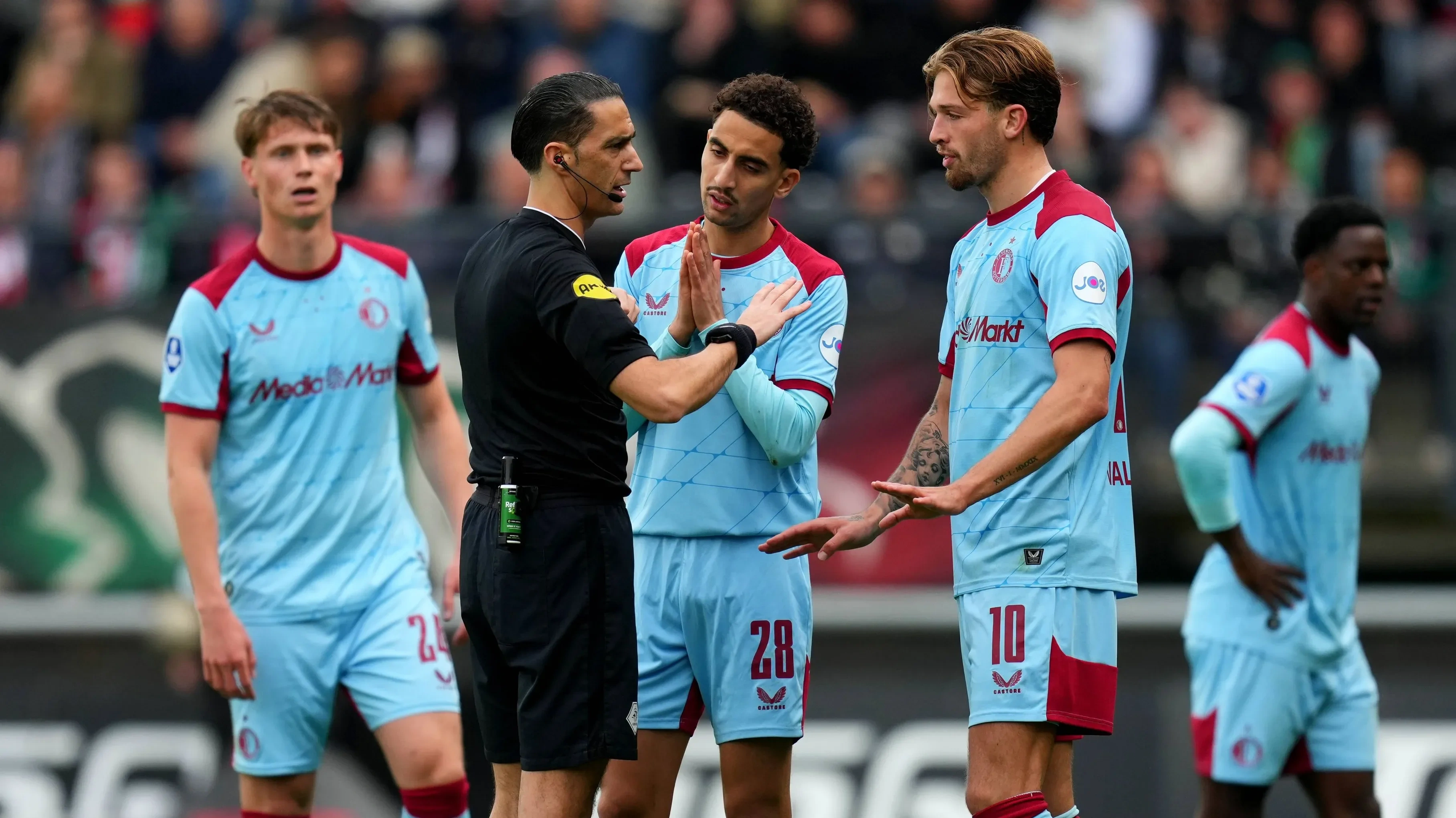 Referee Serdar Gözübüyük Defends Controversial Decision After NEC‑Feyenoord Draw