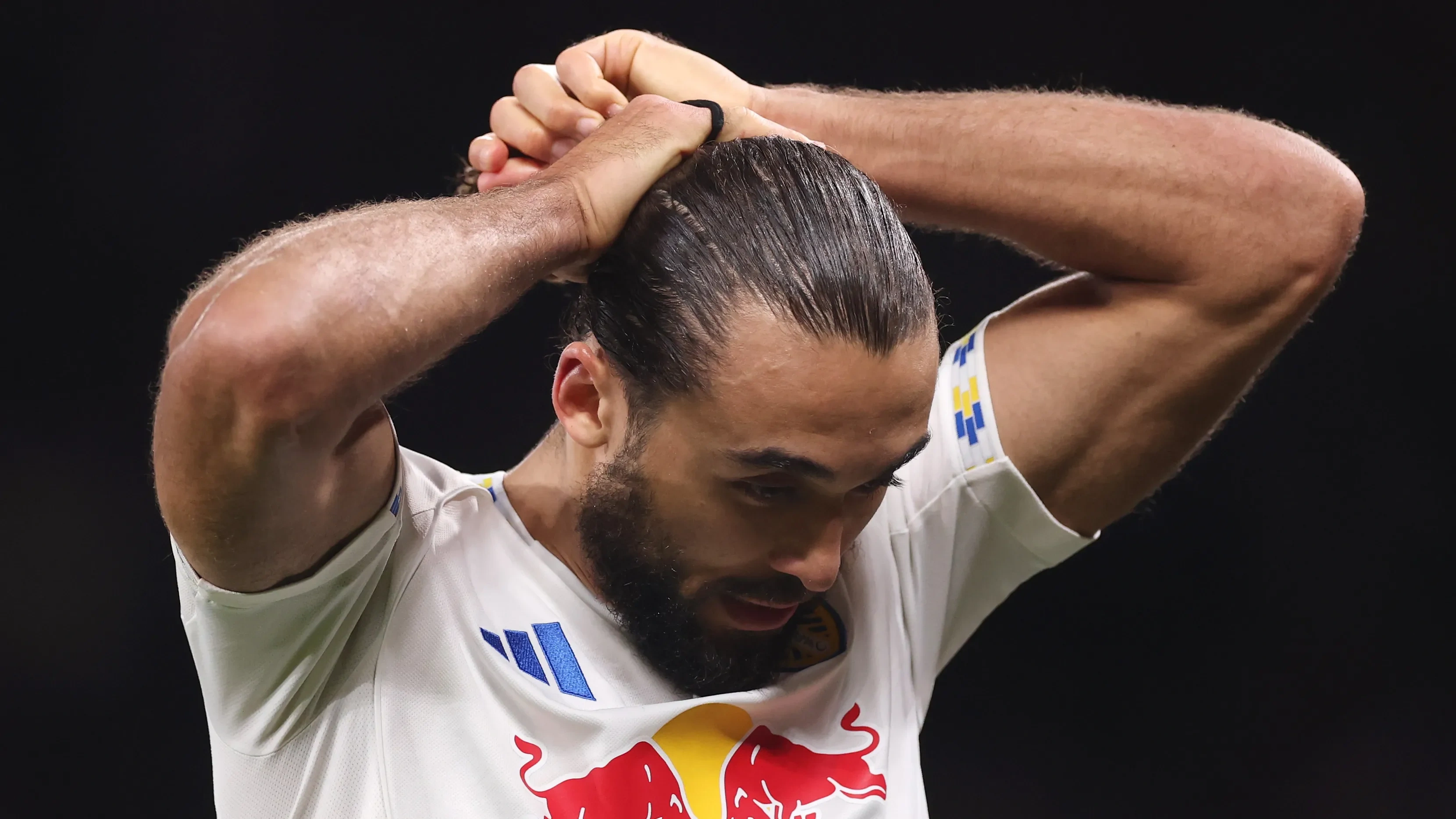 Dominic Calvert‑Lewin Says He Holds No Grudges After Lisandro Martínez Hair‑Pull Red Card in Leeds United’s 2‑1 Victory